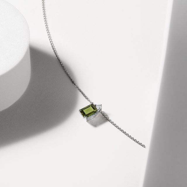 COLLIER EN OR BLANC AVEC MOLDAVITE ET DIAMANT - COLLIERS AVEC MOLDAVITE - 