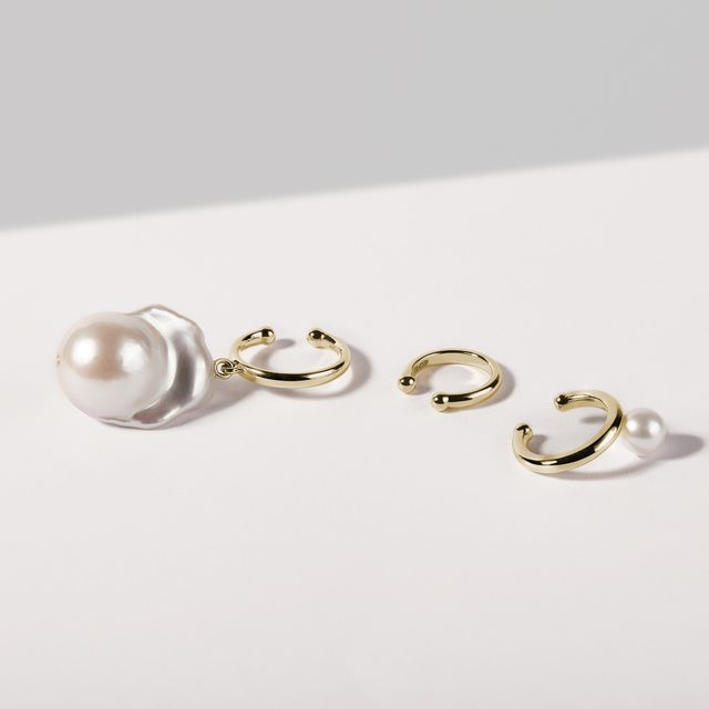 SINGLE GOLD CUFF EARRING WITH A PEARL - PEARL EARRINGS - 