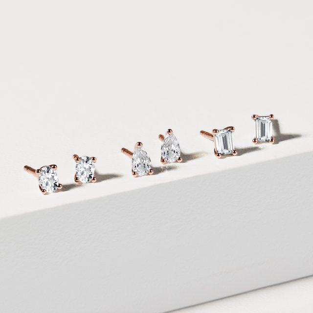 PEAR DIAMOND EARRINGS IN ROSE GOLD - DIAMOND STUD EARRINGS - 