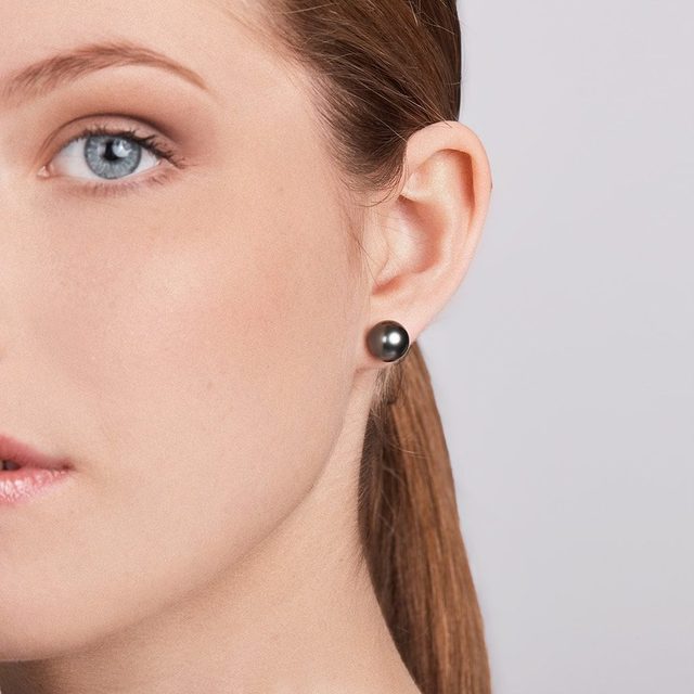 BOUCLES D'OREILLES D'OR BLANC AVEC PERLES DE TAHITI - BOUCLES D'OREILLES EN PERLES - 