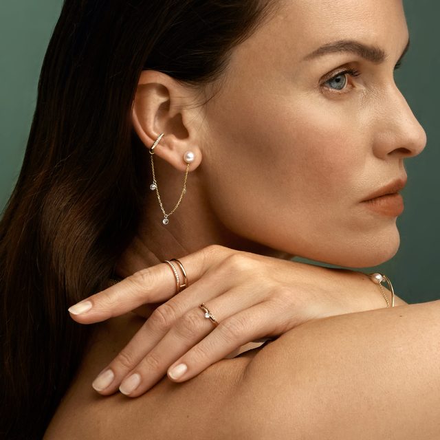 VERSATILE GOLD STUD SINGLE EARRING WITH CHAIN - PEARL EARRINGS - 