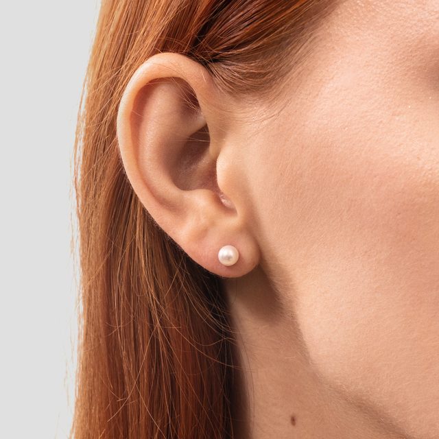 GOLD EARRINGS WITH A FRESHWATER PEARL - PEARL EARRINGS - 