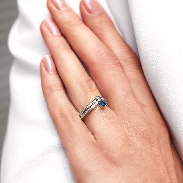 SÚPRAVA PRSTEŇOV Z BIELEHO ZLATA SO ZAFÍROM A DIAMANTMI - SÚPRAVY SVADOBNÝCH OBRÚČOK A ZÁSNUBNÝCH PRSTEŇOV - 