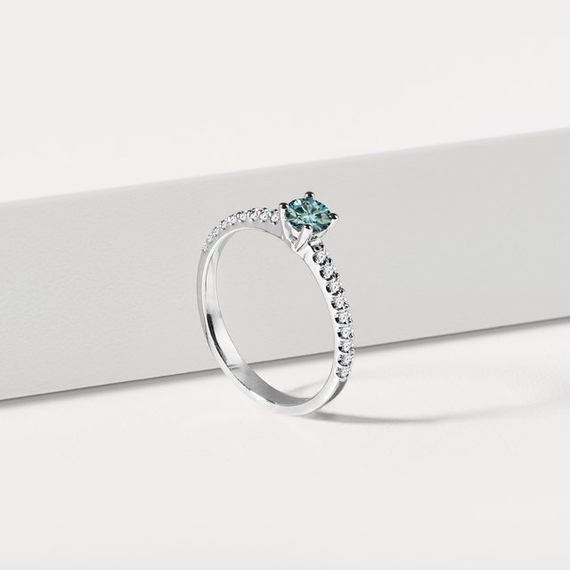 BLAUER DIAMANT VERLOBUNGSRING IN GOLD - VERLOBUNGSRINGE MIT FARBIGEN DIAMANTEN - 