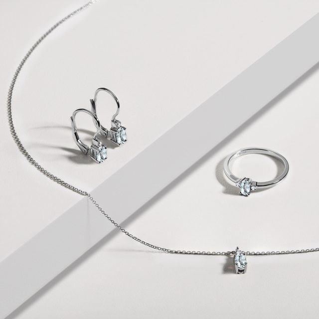 OVAL AQUAMARINE AND DIAMOND NECKLACE IN WHITE GOLD - AQUAMARINE NECKLACES - 