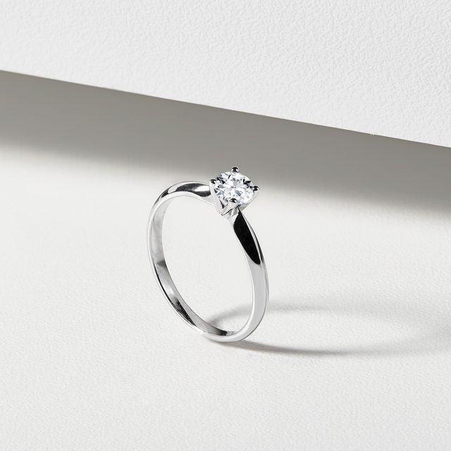BAGUE EN OR BLANC AVEC DIAMANT DE SYNTHÈSE - BAGUES AVEC DIAMANTS DE SYNTHÈSE - 