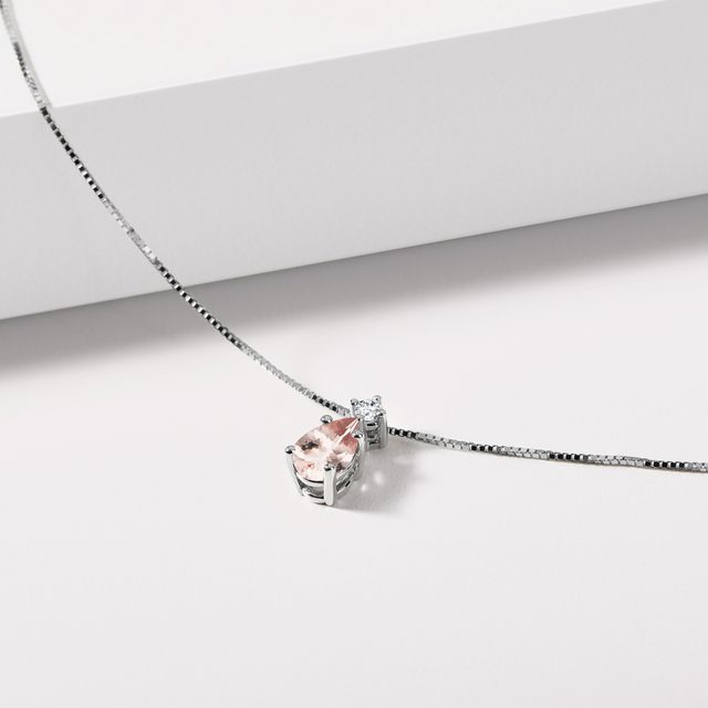 WISIOREK WYKONANY Z BIAŁEGO ZŁOTA Z DIAMENTEM I MORGANITEM - NASZYJNIKI Z MORGANITAMI - 