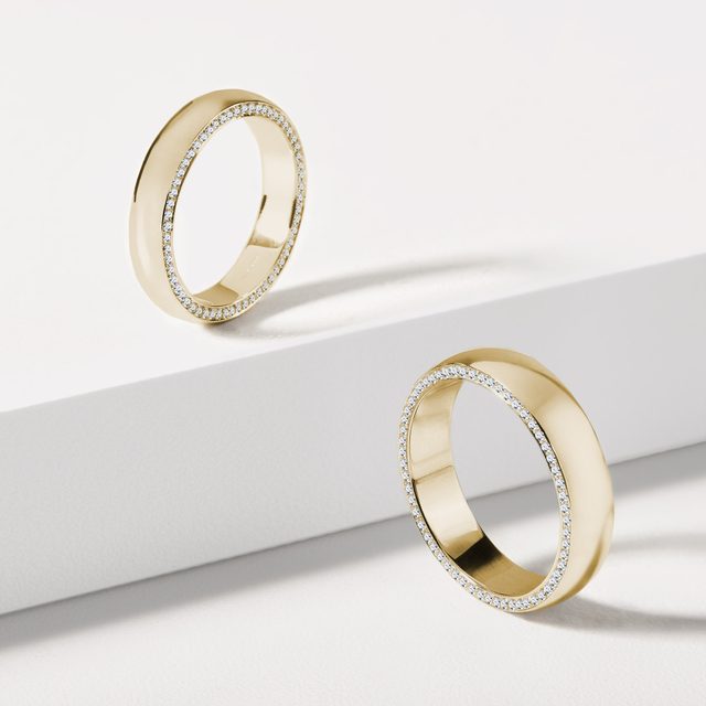 ALLIANCE POUR FEMME EN OR JAUNE ET DIAMANTS LATÉRAUX - ALLIANCES DE MARIAGE FEMMES - 