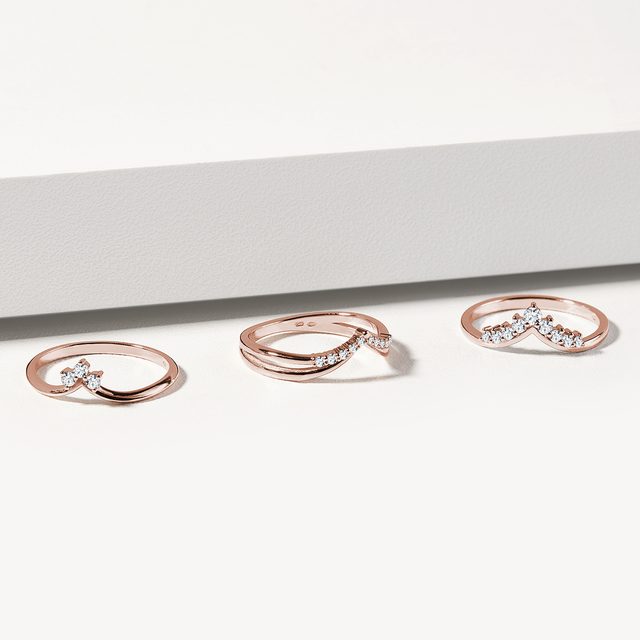 BAGUE À DOUBLE CHEVRON AVEC DIAMANTS EN OR ROSE - ALLIANCES DE MARIAGE FEMMES - 