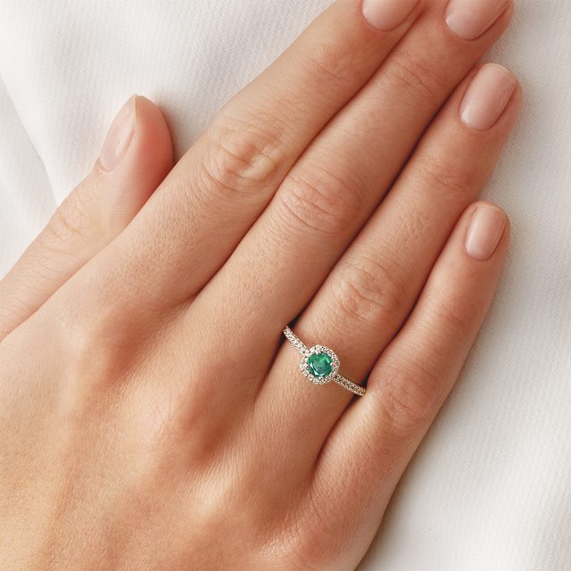 EMERALD ENGAGEMENT RING IN WHITE GOLD - EMERALD RINGS - 