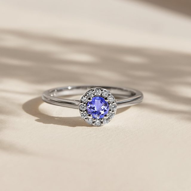 HALO PRSTEN S TANZANITEM A BRILIANTY V BÍLÉM ZLATĚ - PRSTENY S TANZANITEM - 