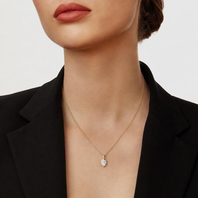 HALSKETTE MIT 0,7 CT DIAMANTEN IN TROPFENFORM AUS GOLD - KETTEN MIT DIAMANTEN - 