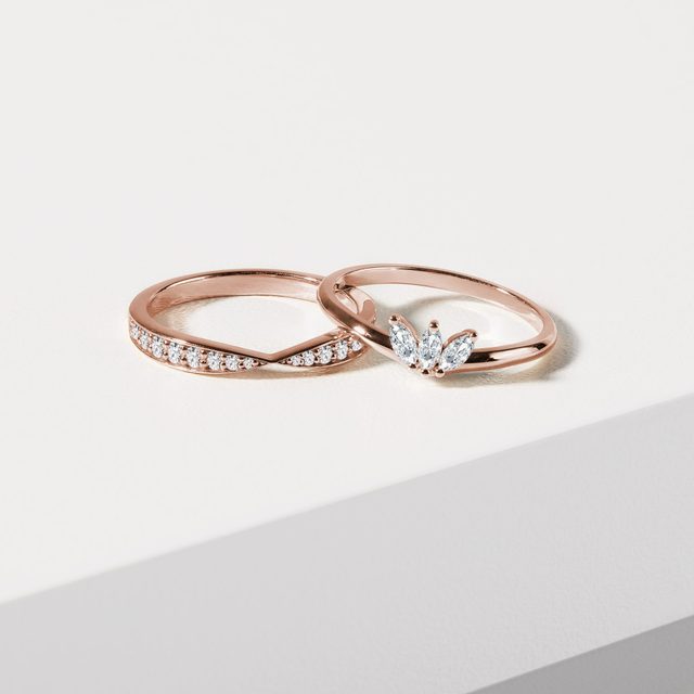 ROSÉGOLDRING MIT 3 DIAMANTEN IM MARQUISE-SCHLIFF - VERLOBUNGSRINGE DIAMANTEN - 