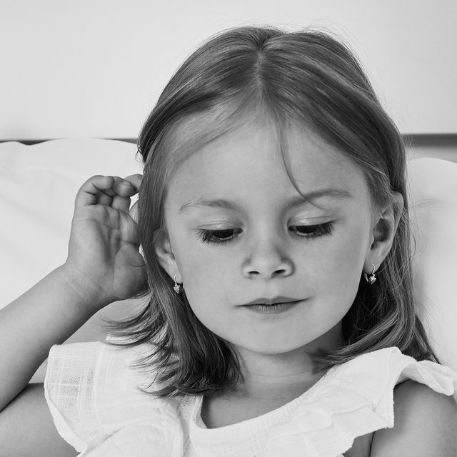 BOUCLES D'OREILLES D'OR BLANC EN FORME DE CŒUR - BOUCLES D'OREILLES POUR ENFANTS - 