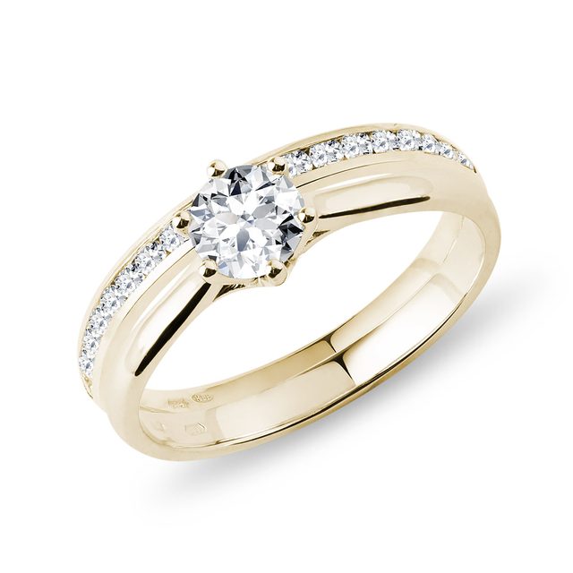 LUXURIÖS VERLOBUNGS- UND EHERING IN GELBGOLD - TRAURING- UND VERLOBUNGSSETS - 