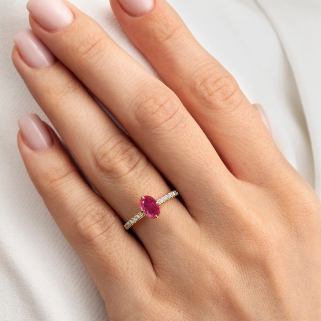 OVAL RUBY AND FISHTAIL DIAMOND YELLOW GOLD RING - RUBY ENGAGEMENT RINGS - 
