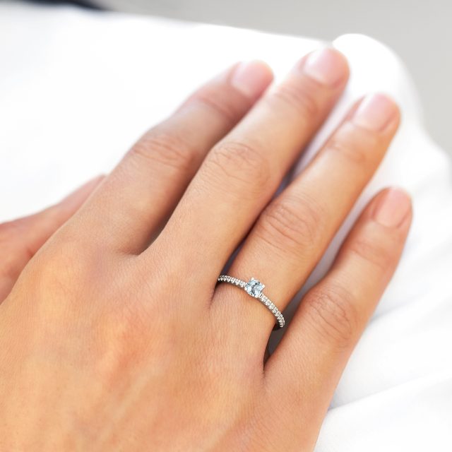 GOLD RING WITH DIAMONDS AND AQUAMARINE - AQUAMARINE RINGS - 