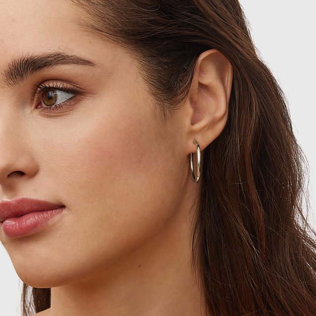 CRÉOLES EN OR BLANC - BOUCLES D'OREILLES EN OR BLANC - 