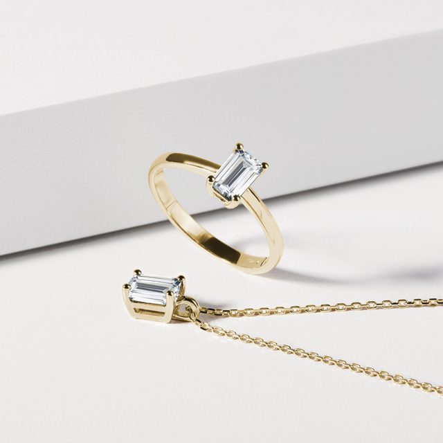 HALSKETTE MIT DIAMANT IM SMARAGDSCHLIFF IN GELBGOLD - KETTEN MIT DIAMANTEN - 