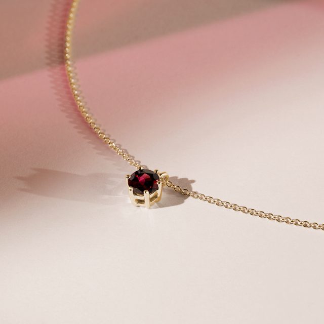 ROUND GARNET PENDANT NECKLACE IN GOLD - GARNET NECKLACES - 