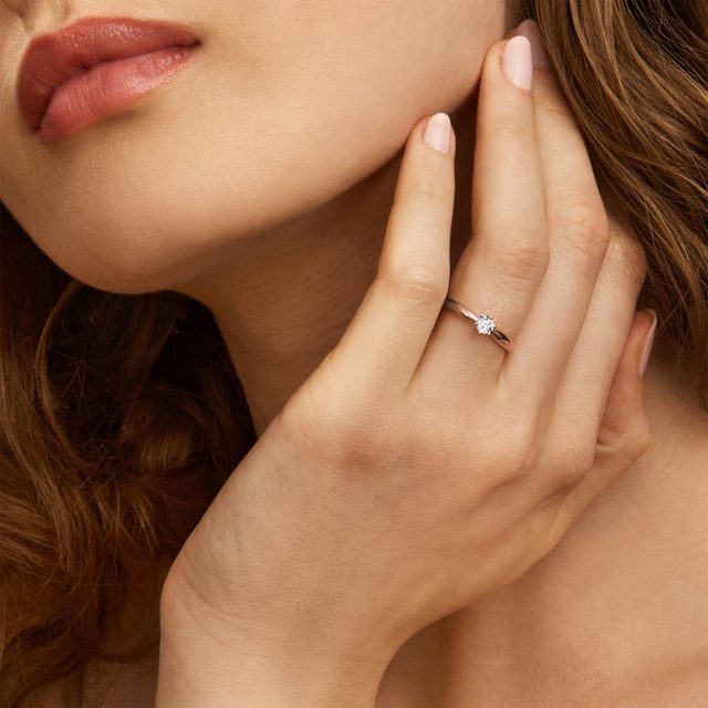 VERLOBUNGSRING MIT DIAMANT IM BRILLANTSCHLIFF IN ROSÉGOLD - VERLOBUNGSRINGE MIT BRILLANT - 