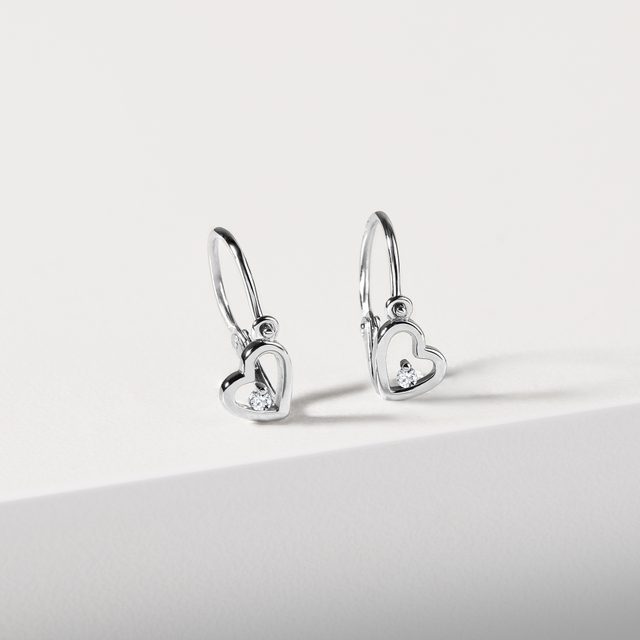 KOLCZYKI DLA DZIECI Z BIAŁEGO ZŁOTA W KSZTAŁCIE SERDUSZEK - KOLCZYKI DLA DZIECI - 