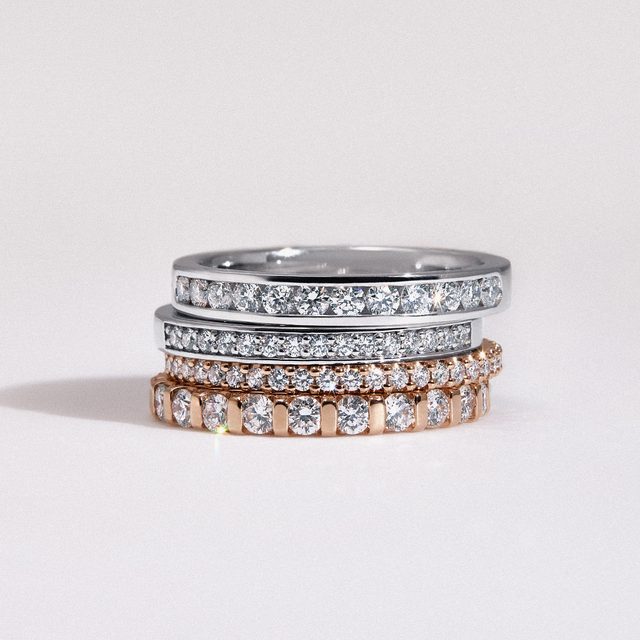 ETERNITY-EHERING MIT DIAMANTEN IN ROSEGOLD - TRAURINGE FÜR DAMEN - 