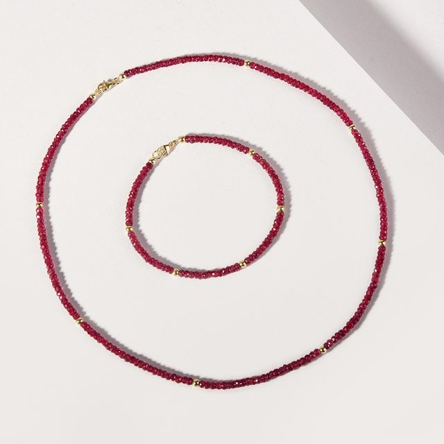 COLLIER EN OR JAUNE AVEC RUBIS - COLLIERS AVEC MINÉRAUX - 