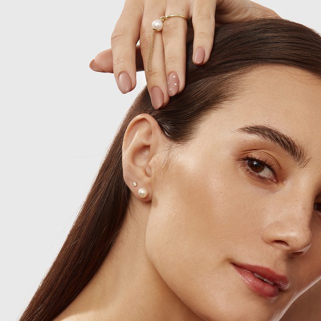 PRSTIENOK ZO ŽLTÉHO ZLATA S PERLOU A RETIAZKOU - PERLOVÉ PRSTENE - 