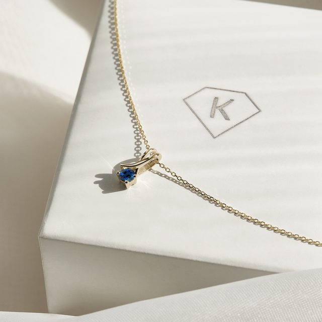 ZLATÝ NÁHRDELNÍK STUŽKA S MODRÝM ZAFÍROM - NÁHRDELNÍKY SO ZAFÍROM - 