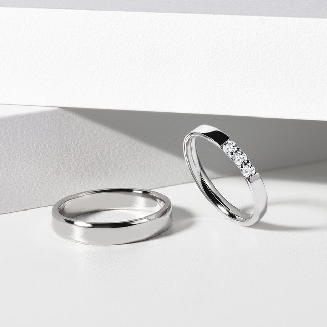 RING WITH THREE DIAMONDS IN WHITE 14K GOLD - WOMEN'S WEDDING RINGS - 