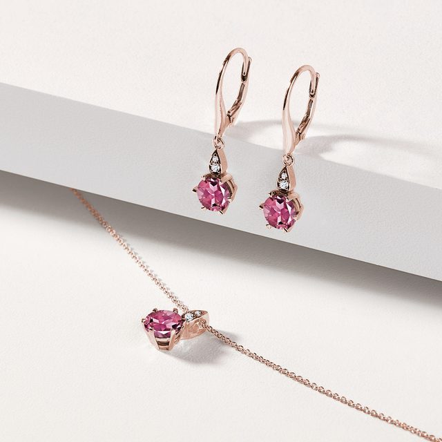 BOUCLES D'OREILLES EN OR ROSE TOURMALINE ET DIAMANT - BOUCLES D'OREILLES EN TOURMALINE - 