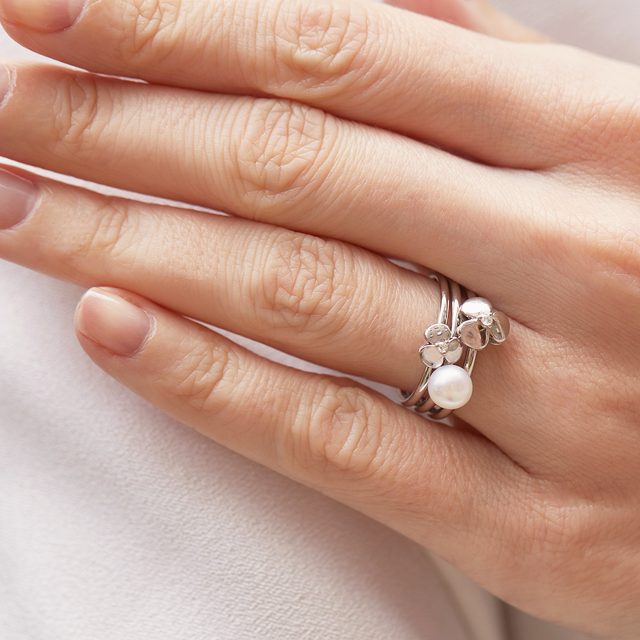 BAGUE TRÈFLE POUR ENFANTS EN OR BLANC - BAGUES EN DIAMANT - 