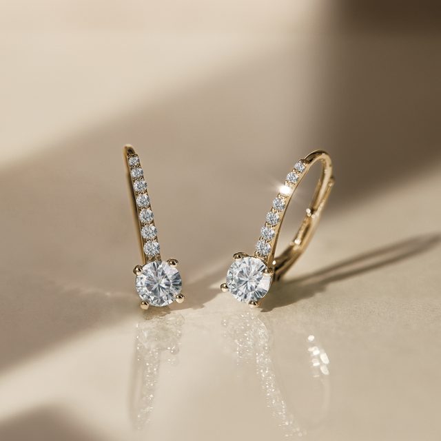 VISIACE NÁUŠNICE ZO ŽLTÉHO ZLATA S BRILIANTMI - NÁUŠNICE DIAMANTY - 