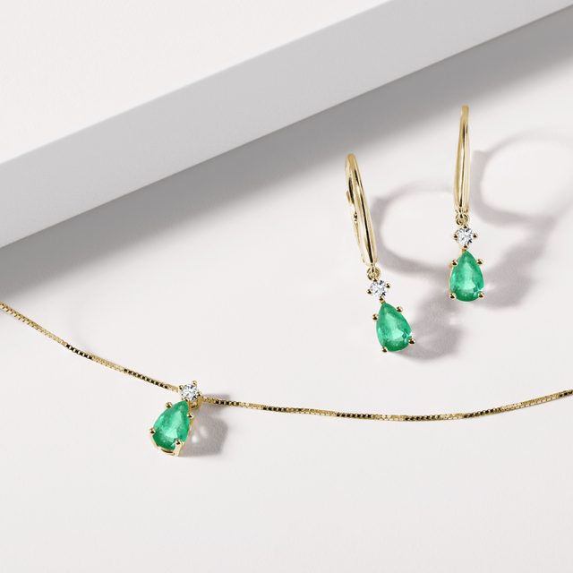 SMARAGD OHRRINGE MIT DIAMANTEN IN GELBGOLD - OHRRINGE MIT SMARAGD - 