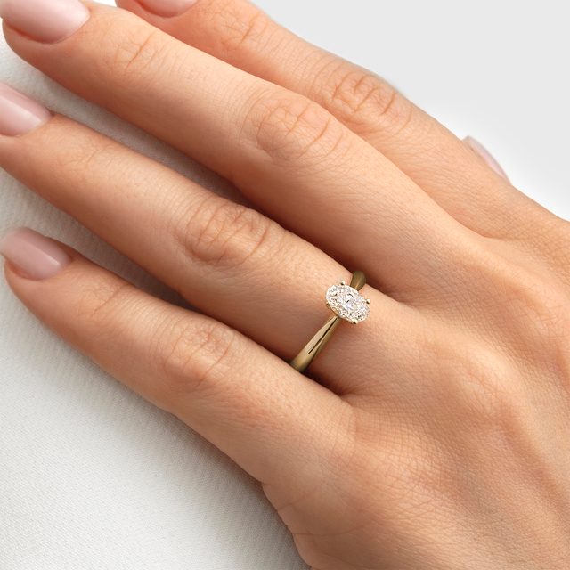 BAGUE DE FIANÇAILLES EN OR JAUNE, AVEC DIAMANT TAILLE OVALE - BAGUES AVEC DIAMANTS DE SYNTHÈSE - 