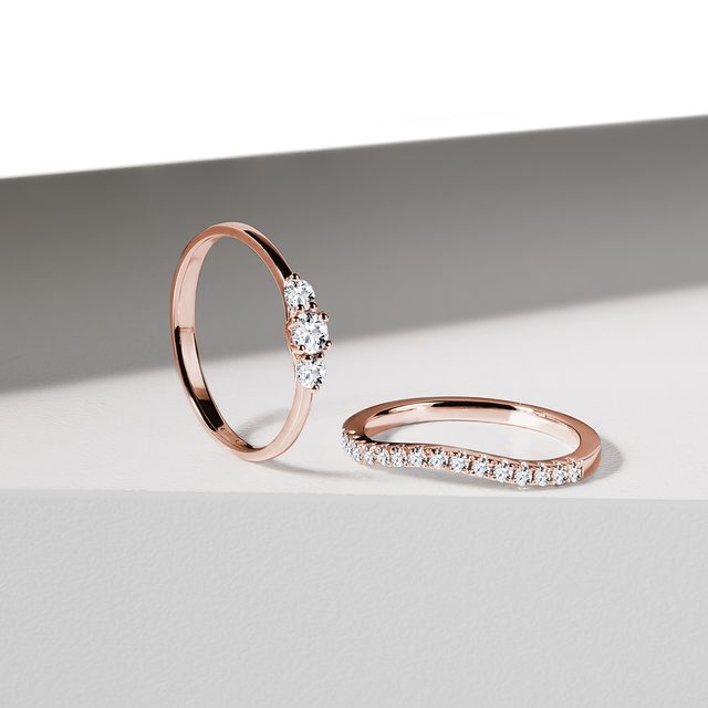 ROSÉGOLDENER DIAMANTRING IM BRILLANTSCHLIFF - TRAURINGE FÜR DAMEN - 