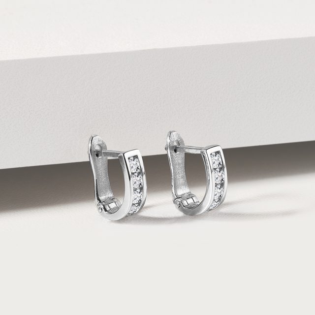 BOUCLES D'OREILLES HUGGIE EN OR BLANC AVEC DIAMANTS - BOUCLES D'OREILLES EN DIAMANT - 