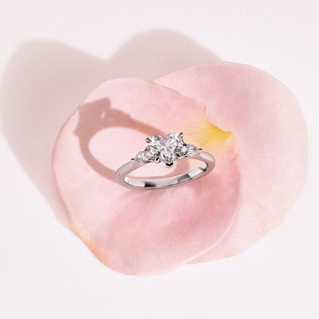 HERZFÖRMIGER 1 CT DIAMANTRING IN WEISSGOLD - RINGE MIT LAB GROWN DIAMANTEN - 