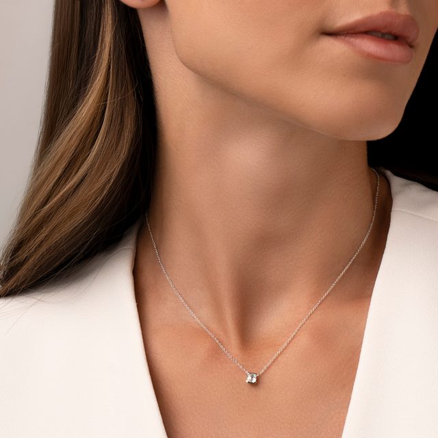 ENSEMBLE COLLIER ET BOUCLES D'OREILLES AVEC DIAMANTS EN OR BLANC - ENSEMBLES DE BIJOUX EN DIAMANT - 