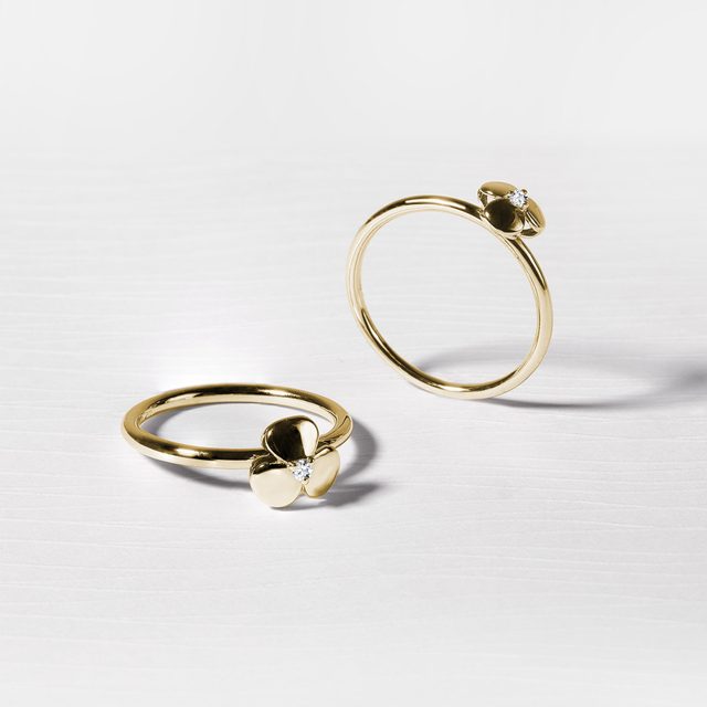 DIAMOND THREE LEAF RING IN YELLOW GOLD - DIAMOND RINGS - 