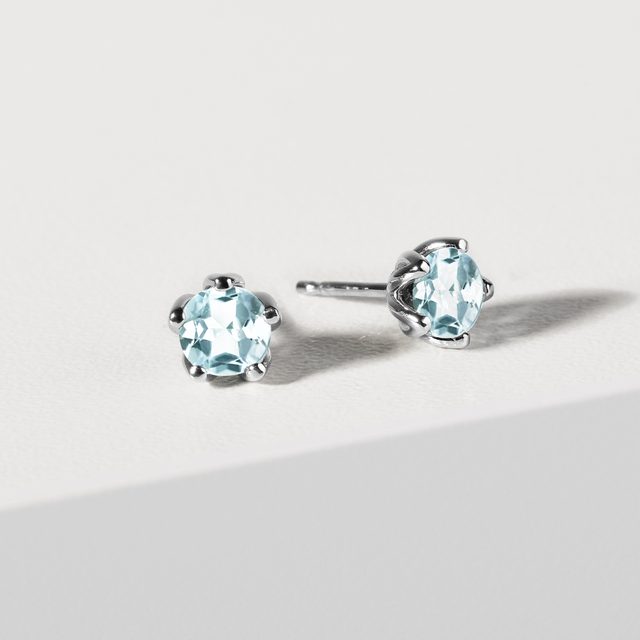 CLOUS D'OREILLES EN OR BLANC AVEC TOPAZE BLEU CIEL - BOUCLES D'OREILLES EN TOPAZE - 