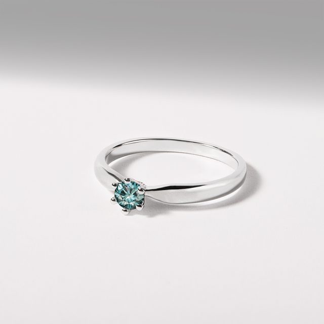 ZÁSNUBNÝ ZLATÝ PRSTEŇ S MODRÝM DIAMANTOM - ZÁSNUBNÉ PRSTENE S FAREBNÝM DIAMANTOM - 