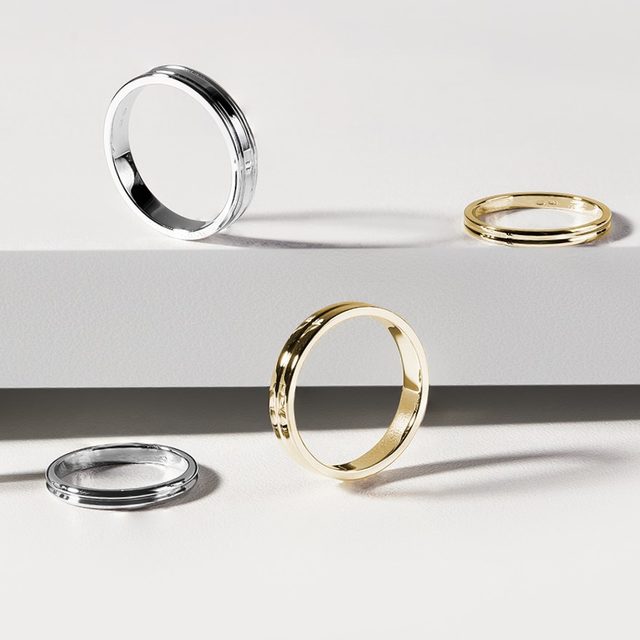 WOMEN'S SEMI-ROUNDED EDGE ENGRAVED WEDDING RING IN YELLOW GOLD - WOMEN'S WEDDING RINGS - 