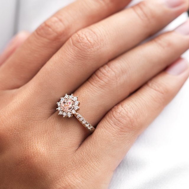 ROSÉGOLDRING MIT RUNDEM MORGANIT UND DIAMANTEN - RINGE MORGANIT - 