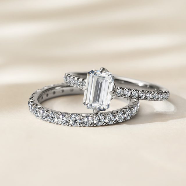 PRSTEN S EMERALD DIAMANTEM V BÍLÉM 14K ZLATĚ - ZÁSNUBNÍ PRSTENY S LAB GROWN DIAMANTY - 