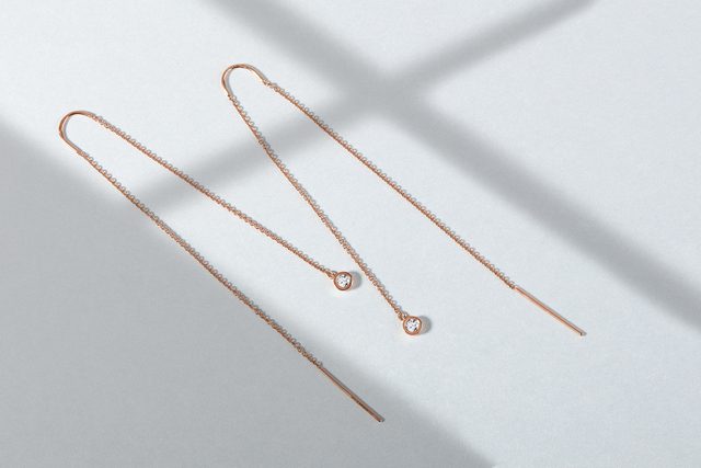 HÄNGENDE OHRRINGE MIT BEZEL DIAMANTEN AUS ROSÉGOLD - OHRRINGE DIAMANT - 