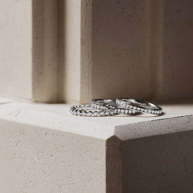 ANNEAU DE MARIGE POUR FEMME EN OR BLANC AVEC DIAMANTS - ALLIANCES DE MARIAGE FEMMES - 