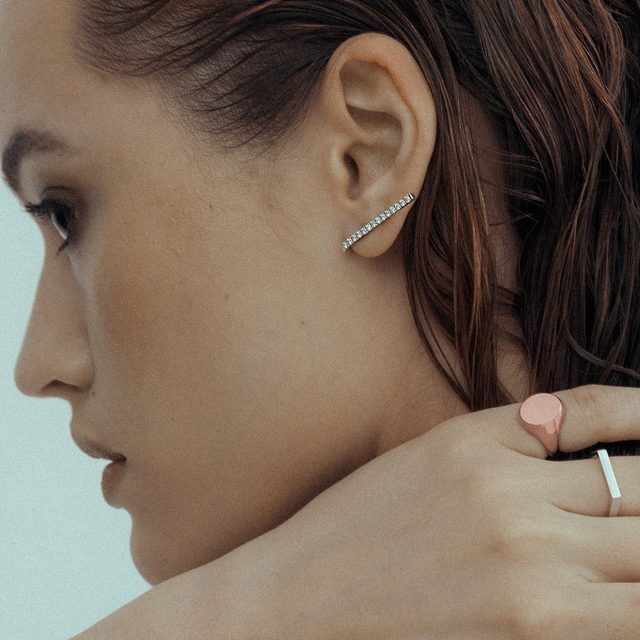 EINZELNER DIAMANTOHRSCHMUCK AUS WEISSGOLD - EINZELNE OHRRINGE - 