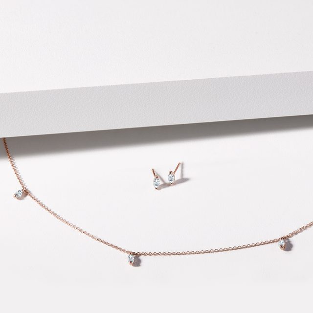 BOUCLES D'OREILLES ET COLLIER OR ROSE, DIAMANTS MARQUISE - ENSEMBLES DE BIJOUX EN DIAMANT - 